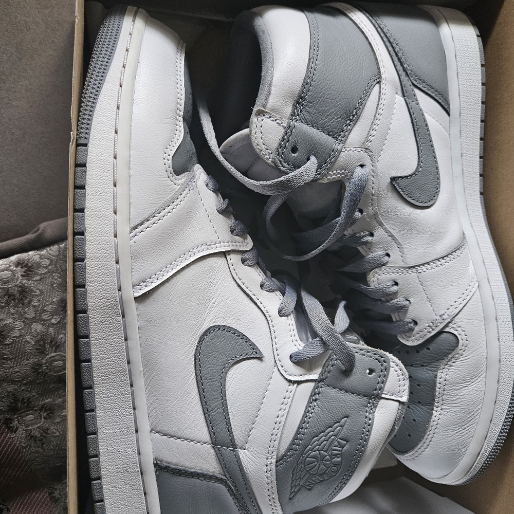 Jordan 1 Stealth
